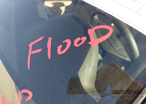 2004 BMW 325I z USA, uszkodzony, nr VIN WBAET37444NJ84016